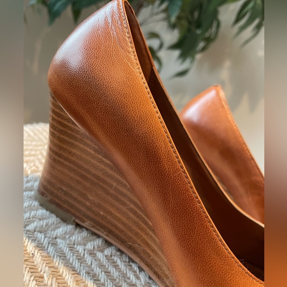 Cute Brown Leather Peep Toe Wedges. Size 7. Euro 37. - Picture 7 of 8